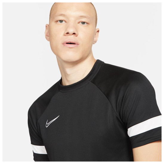 Nike Ανδρική κοντομάνικη μπλούζα Dri-FIT Academy Nike Ανδρική κοντομάνικη μπλούζα Dri-FIT Academy